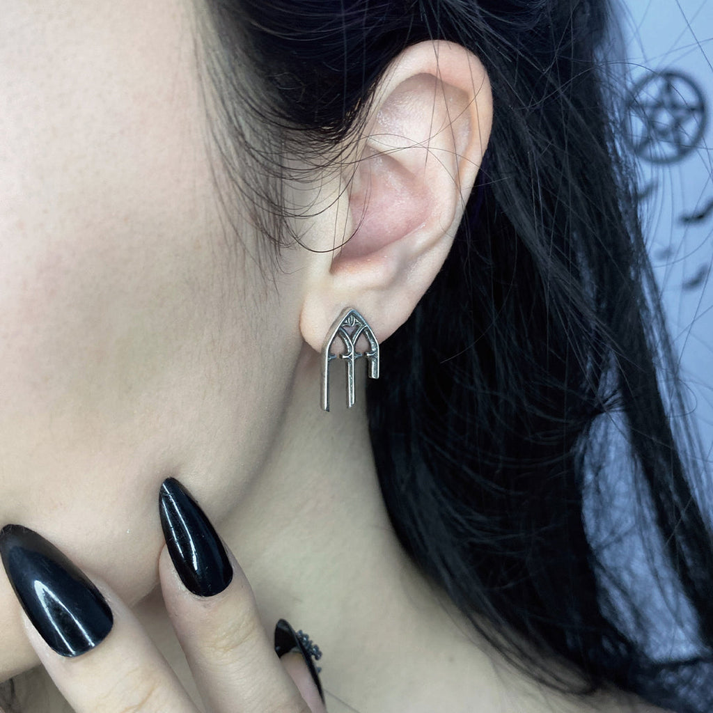 GOTHIC ARCH ELEGANCE STUD EARRINGS